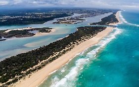 Bluewater Coastal Retreat